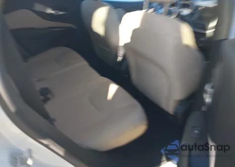 2015 Jeep Cherokee Latitude z USA, uszkodzony, nr VIN 1C4PJLCB7FW539649